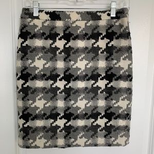 LOFT Houndstooth Skirt